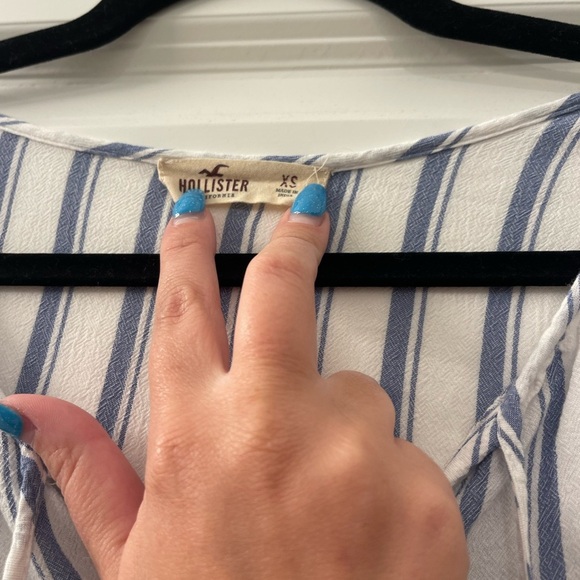 ⭐️Hollister White and Gray  Long Sleeve Blouse with embroidered sleeves - Picture 4 of 4